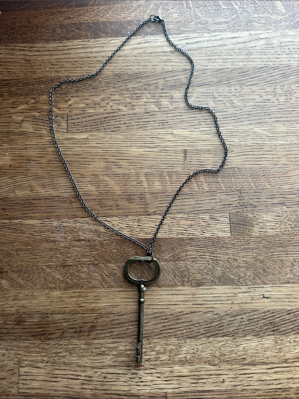 Vintage-Inspired Brass Key Pendant Necklace - Bronze Chain
